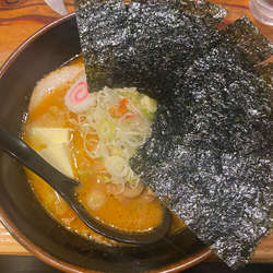 辛みそにんにくバターラーメン