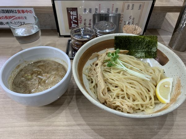 「煮干しつけめん（900円）」@ケンラボの写真