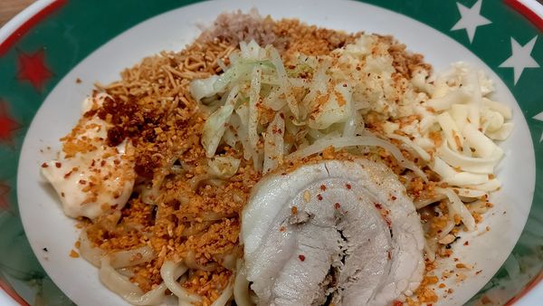 「パワフルまぜそば(ニンニク×トリプル？)」@ジャンクガレッジ 大宮駅前店の写真