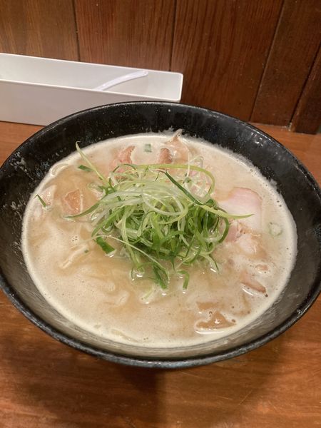 「鶏骨醤油・替玉（９００円）」@弘雅流製麺の写真
