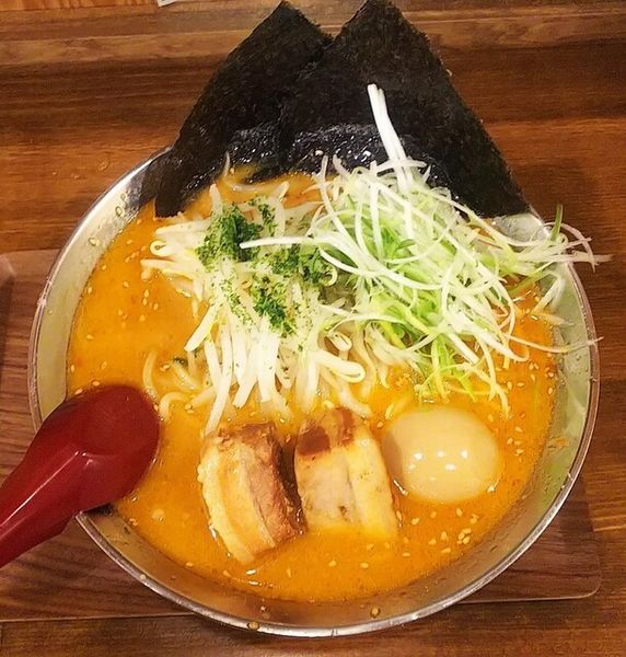 「居間人みそらーめん990円」@初志 麺屋 居間人の写真