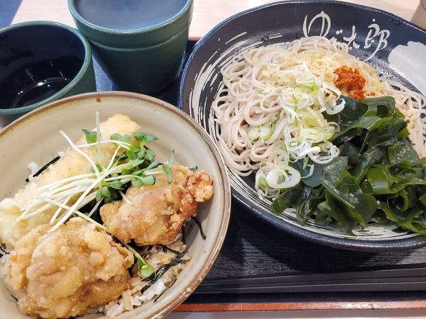 「とりから丼セット・冷＋わかめ」@ゆで太郎 長者町店の写真