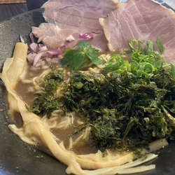 モズクガニ豚骨ラーメン