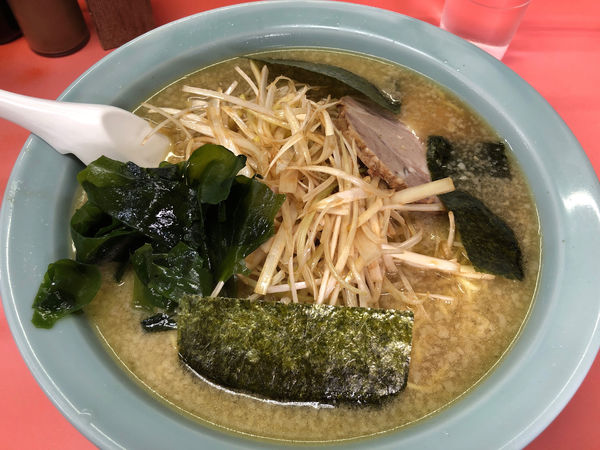 「ネギラーメン中盛り　麺硬め」@ラーメンショップ 朝霞店の写真