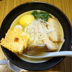 金字塔 蒲生店の画像