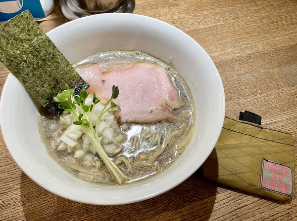 「旨味もエグ味もあります煮干し」@中華そば 麺壁九年 本店の写真