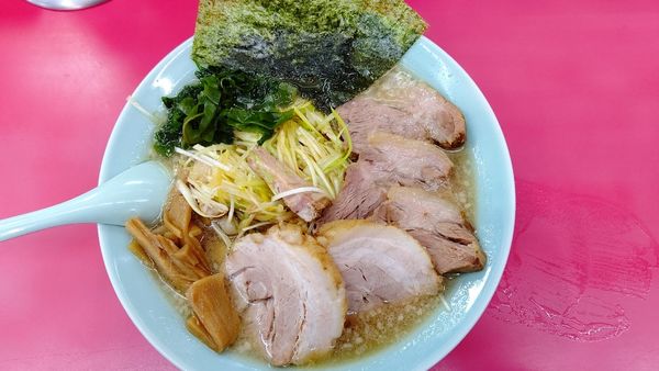 「ネギチャーシューメン 930円」@ラーメンショップ 犬塚本店の写真