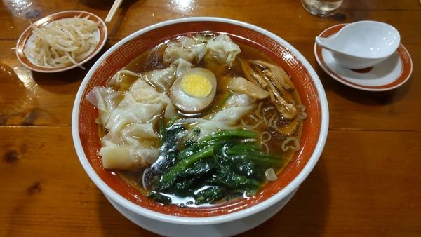 「二種盛り雲吞麺」@広州市場 新宿東口店の写真