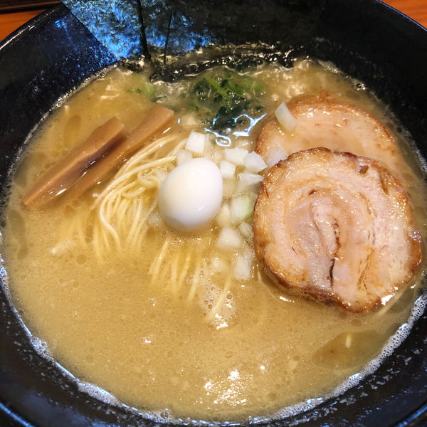 「IEKぽいの好き 750円 麺少なめ -50円」@麺＆cafe Coi.Coi.の写真