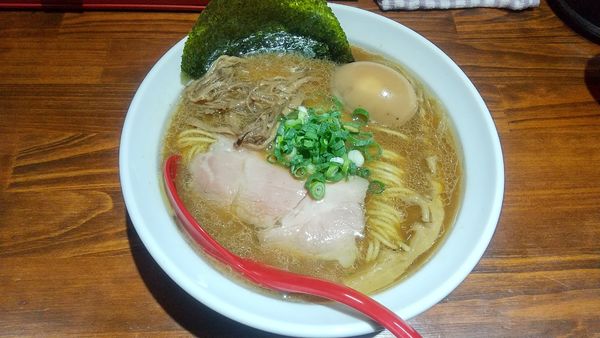 「くん玉牛骨しょうゆらーめん900円」@麺場らせん -RASEN-の写真