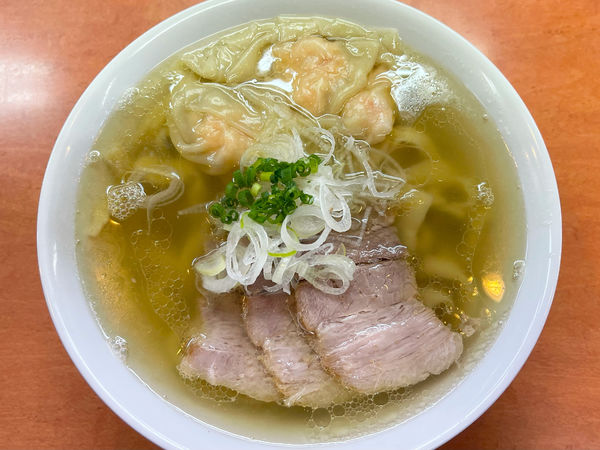 「海老ワンタンメン」@日陰の写真