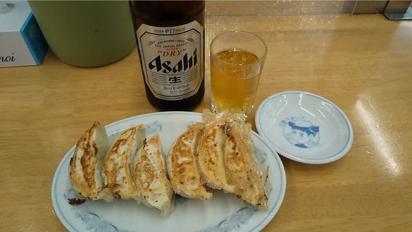 「アサヒスーパードライ・中瓶+餃子(¥510+250)」@ぎょうざの満洲 荻窪南店の写真