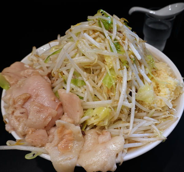 「大盛り券 100円 + 小ラーメン 900円（全マシ）」@豚風。の写真