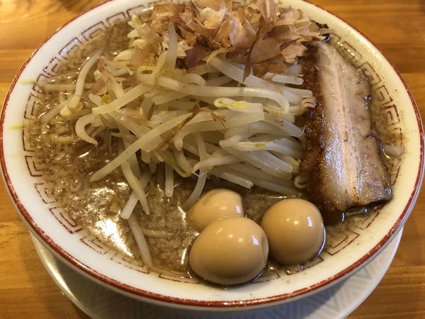「マンモスラーメンうずら」@泪橋 溝の口店の写真