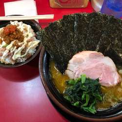 ラーメン中、のり、賄い飯