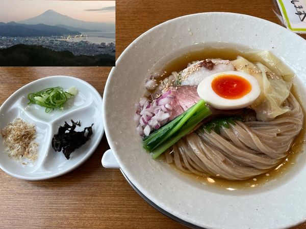 「もち小麦の冷香麺1100円」@麺創房LEOの写真