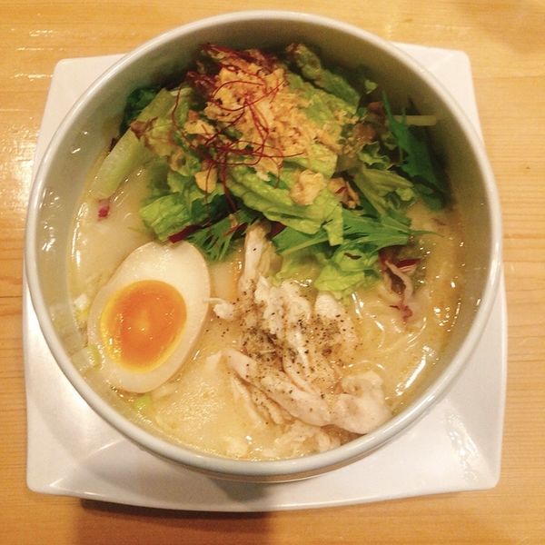 「鶏白湯麺塩ソバ」@鶏白湯麺 蔭山 高田馬場店の写真