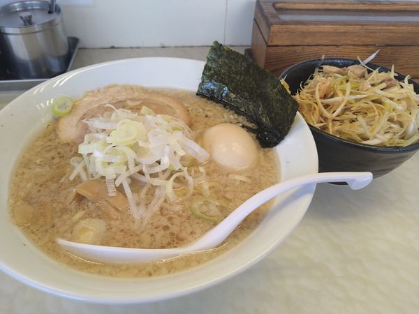 「豚骨醤油ラーメン(¥700)＋ネギごはん(セット¥280）」@らーめん五衛門 茂原店の写真