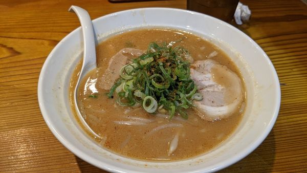 「味噌ラーメン　白」@嵐丸 五反田店の写真
