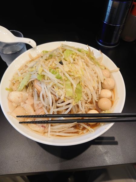 「小ラーメン・大盛り・うずら」@豚風。の写真