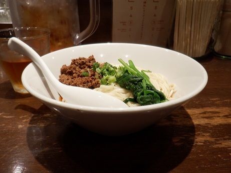 「成都式　汁なし担々麺」@六坊担担面の写真