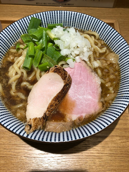 「煮干らーめん（大盛）」@ふく流らーめん 轍 東京高田馬場本店の写真