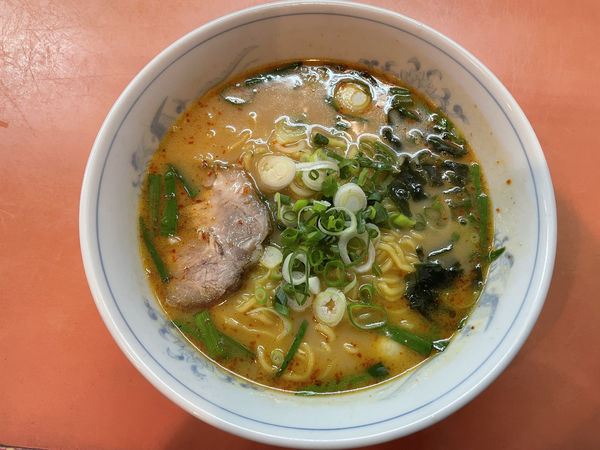 「とん辛ラーメン770円+炒飯620円」@馬寿ラーメンの写真