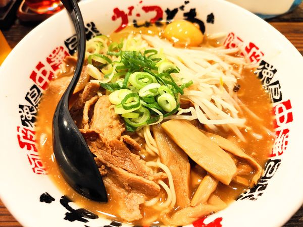 「中華そば（大）＋生卵」@うだつ食堂の写真