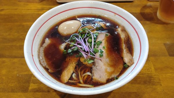 「特正油らー麺」@麺屋 ぬまたの写真