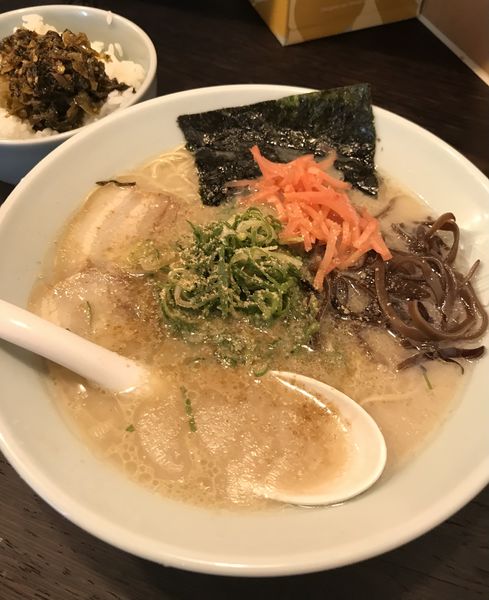 「ラーメン ¥650 平日ライスサービス」@博多濃麻呂 二子玉川店の写真
