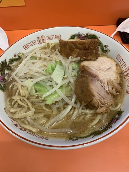 「中ラーメン」@Gキングダムの写真
