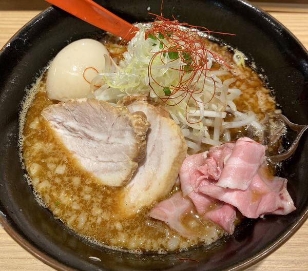 「【季節限定】得製焼きあご味噌らー麺　１２３０円」@焼きあご塩らー麺 たかはし アトレ川崎店の写真