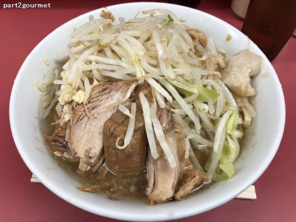 「ラーメン少なめ(豚2枚) + 豚マシ(豚2枚) 「ニンニク」@ラーメン二郎 小岩店の写真