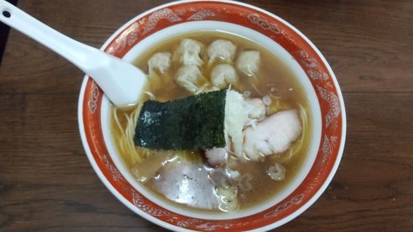 「ワンタンメン1170円」@支那ソバ かづ屋の写真