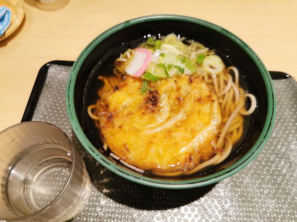 「白えびかき揚げそば」@金沢 駅そば 加賀 白山そばの写真