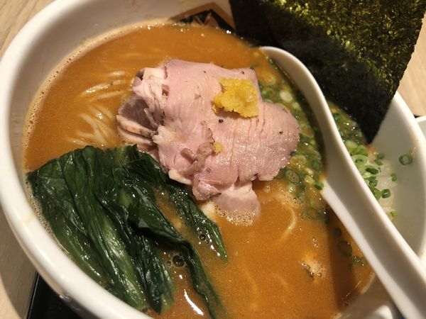 「濃厚海老味噌ラーメン」@真鯛らーめん 麺魚 錦糸町PARCO店の写真