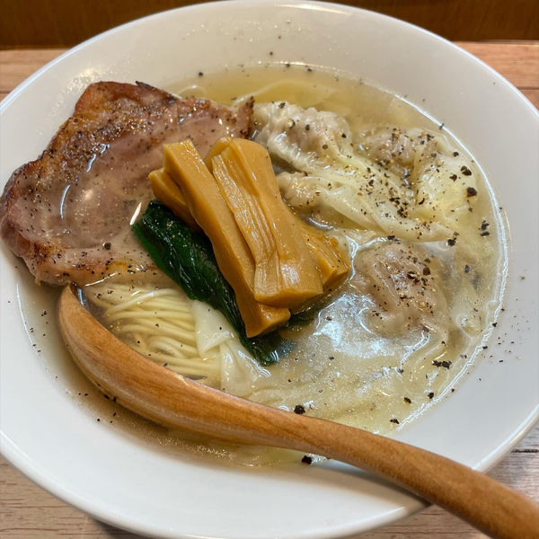 「鴨雲呑中華そば白」@世田谷中華そば 祖師谷七丁目食堂の写真
