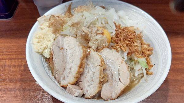 「しおラーメン汁なし+肉1枚」@麺屋 づかちゃんの写真