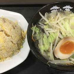 野菜タンメン878円+チャーハン