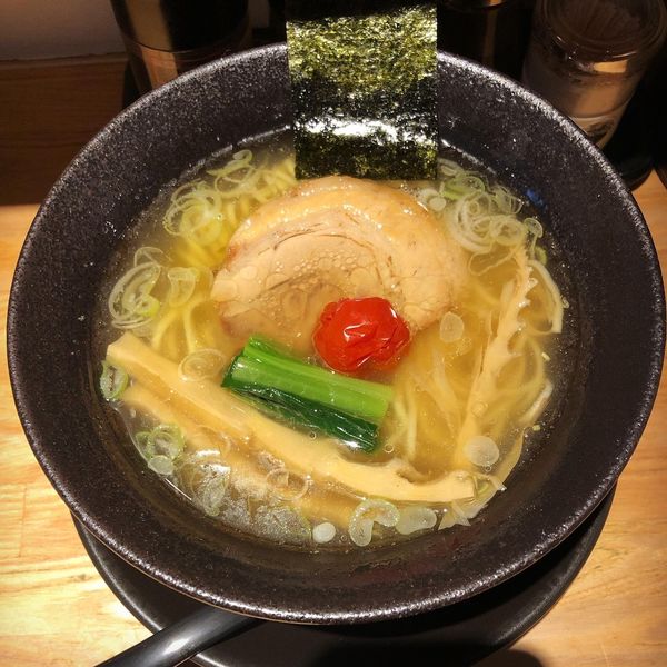 「煮干しの塩そば」@麺肴 ひづきの写真