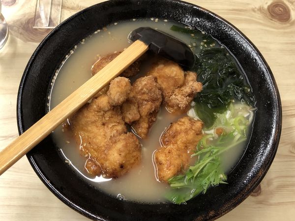 「唐揚げらーめん　￥７７０」@比那屋の写真
