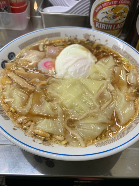 「ワンタンメン 半熟卵」@中華そば みたかの写真