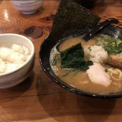 鶏白湯ラーメン