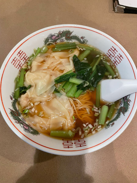 「ワンタンメン(880円)」@興源の写真