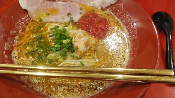 「海老そば　トマトトッピング」@らーめん金行 宇都宮店の写真