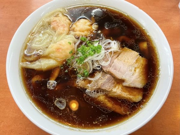 「海老ワンタンメン」@日陰の写真