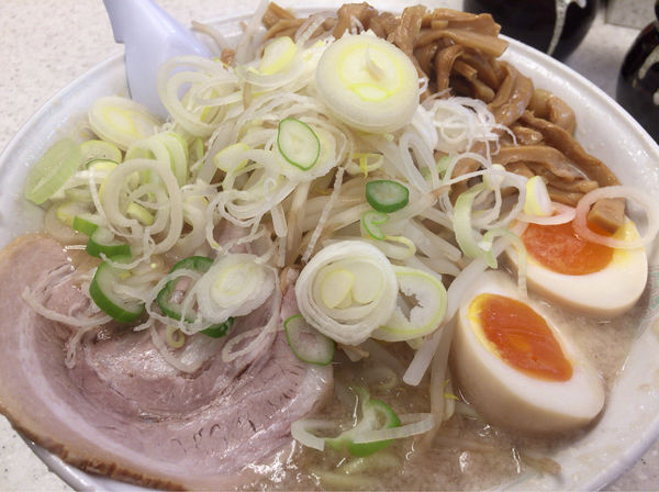 「ラーメン＋メンマ＋味玉」@こってりらーめん なりたけ 津田沼店の写真