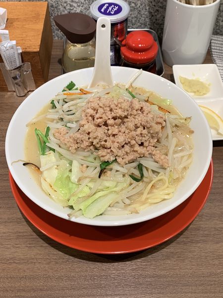 「濃厚鶏白湯タンメン大盛り そぼろ」@濃厚鶏白湯タンメン まつ井の写真