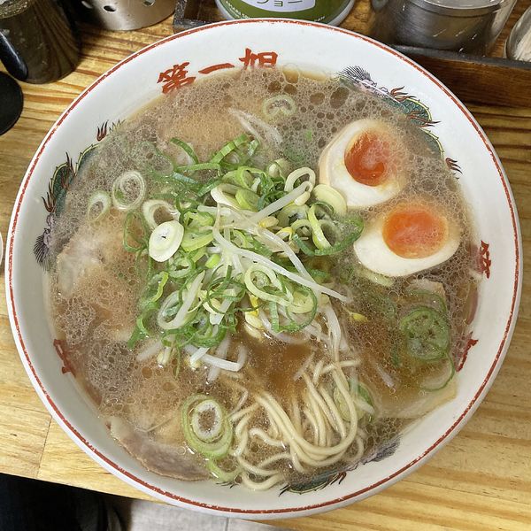 「らーめん＋味玉」@本家 第一旭 新宿店の写真