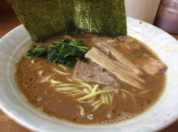「ラーメン（中）」@ラーメン虎ノ穴の写真
